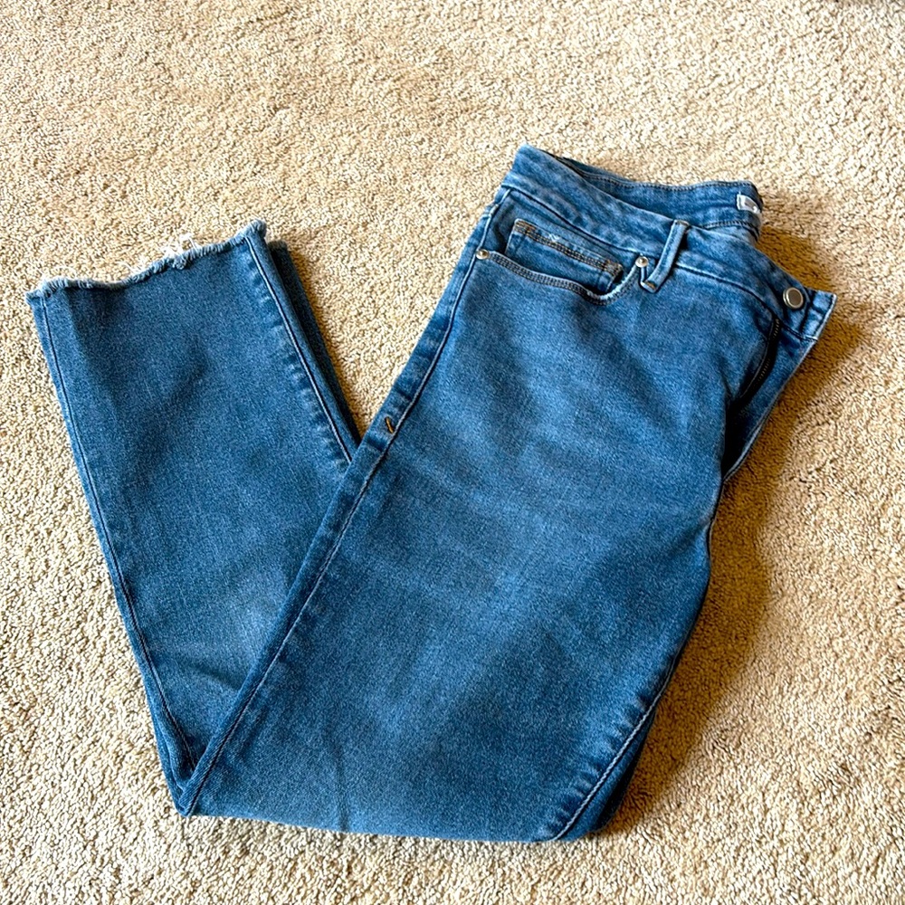 Good American Good Legs Straight High Rise Blue Wash Frayed Hem Crop Jeans 10/30